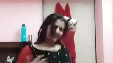 bhabhi hot dance video2porn2