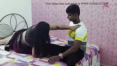 Horny dude enjoys XXX blowjob and licks Desi bhabhi's XXX pussy