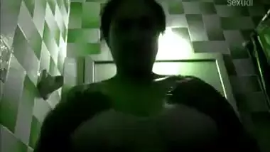 Punjabi Bhabhi In Shower - Movies. video2porn2