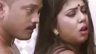 Chubby Bhabi Having Sex in Standing Position