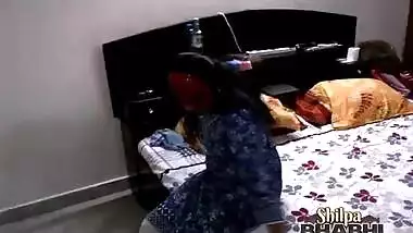 shilpa bhabh indian amateur teasing hubby in bed playing with her bigtits