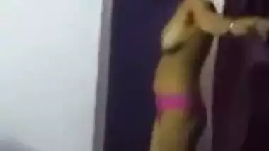 Hawt Indian college girls topless Desi nude dance