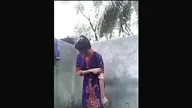 Desi villlage girl bath video