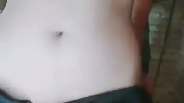 Desi girl sexy boobs