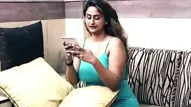Sexy Hot Desi Girl Huge Round Boobs and Cleavage