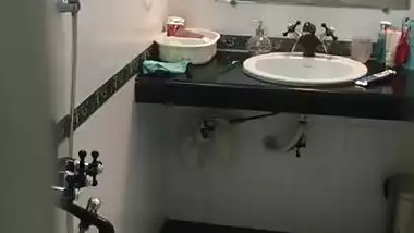 Bhabhi spying in bathroom full 12 min clip