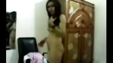 Muslim house wife Village sex with hubby’s friend