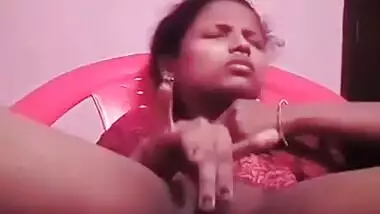 Horny Kerla Girl Fingering Squirting And Fucking