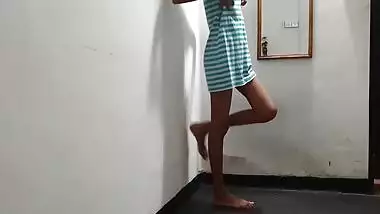 Sri Lankan In College Girl Fuck With Her Best Friend Homemade Standing Fuck