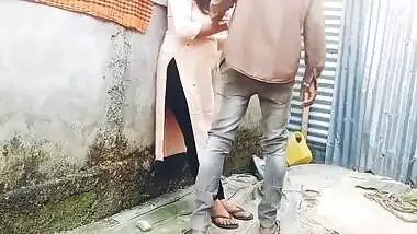 Indian Village Bhabhi Outdoor Fuck Her Husband