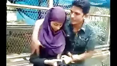 Desi outdoor mms muslim teen with lover