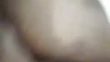 Chubby Indian bhabhi sex on floor viral video