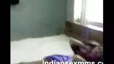 Desi bhabhi in saree get fucked by her boyfriend