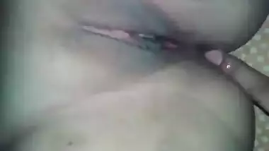 Desi female allows friend to film her XXX pussy being fucked by him