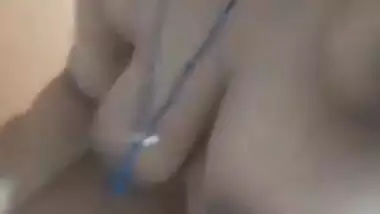 Bangladeshi Girl Fingering in Bathroom