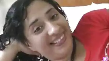 Sucking Pussy Of Hot NRI Bhabhi