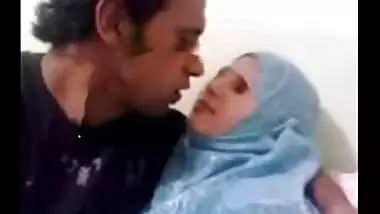 Amateur Dubai horny hijab girl fucked at home