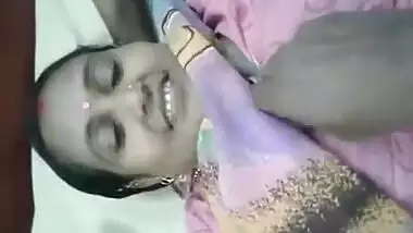 Slut bhabhi enjoys hardcore sex session with client