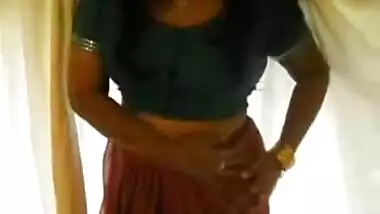 Busty indian Aunty release her Partner's CUM on Boobs