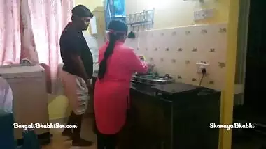 sexy bhabhi fucked in kitchen while cooking food