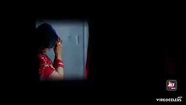 Newly married indian girl sex with stranger in train