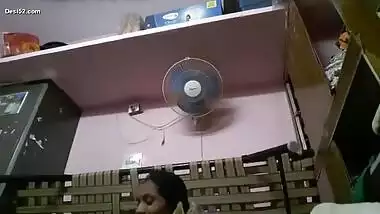 Desi girl show her boob selfie video