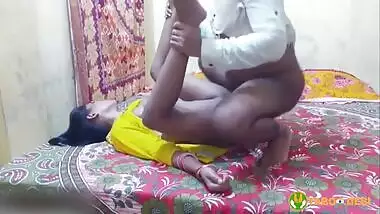 Sex with XXX buddy is the thing that always makes the Desi wife happy
