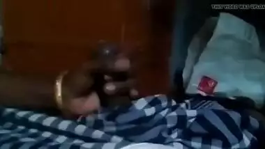 soth indian housewife giving blowjob