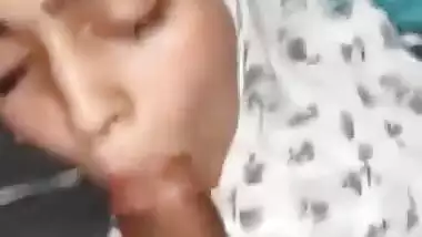 Cute Hijabi Girl Giving Blowjob And Get Cumshot