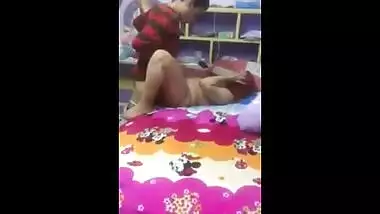 Indian amateur maid naked sex with owner for money