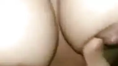 Nude Indian minx fingers XXX peach while recording sex selfie in bath