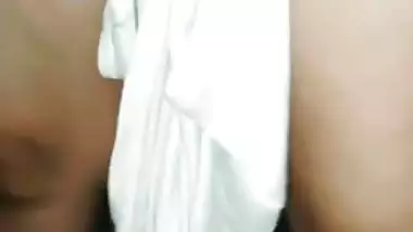 Slim bhabhi creampie pussy fuck by husband brother