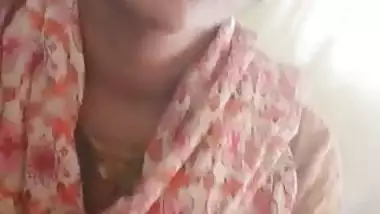 Super Hot Indian Mall Romance and blojob With Uncle
