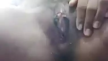 Horny Desi Hot Girl Pussy Fingering