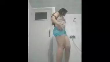 Desi super hot sexy and cute girl strips and masturbate in bathroom mms clip
