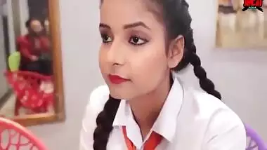 Tutor Ne Apni Student Ko Ghar Me Choda