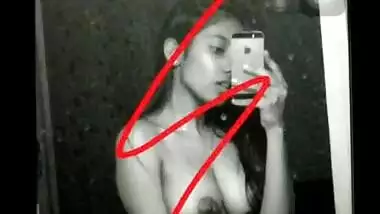 Bangladeshi Sexy Girl Showing