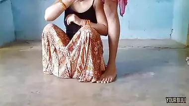 Desi Indian Maid Fucked By House Owner In The Room Ft.yourbijli